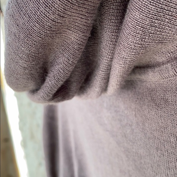 MODA Intl. Silk and Cashmere Plum Sweater Size S - Picture 2 of 4